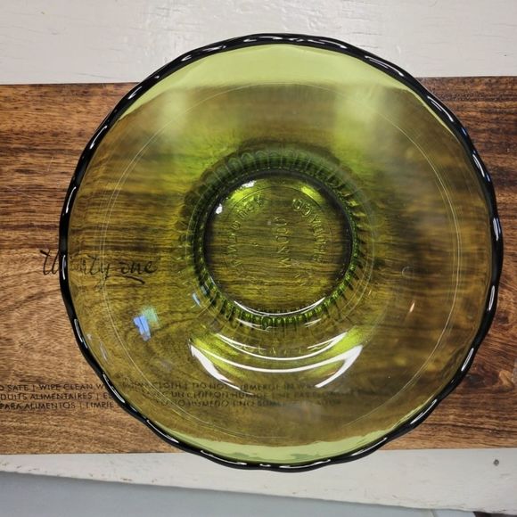 Brody Co. Green Depression Glass Vintage Bowl Scalloped Rim Pleated Base - Picture 5 of 7